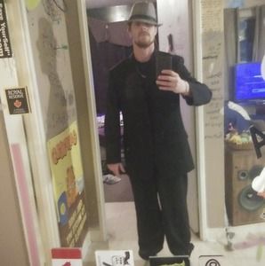 Meet your Posher, Kenneth